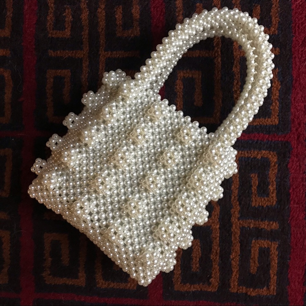 Trendy Pearl beaded bucket satchel mini bag BNWOT